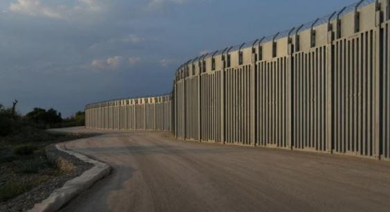 Гърция е завършила 40 километровата метална ограда по протежение на границата